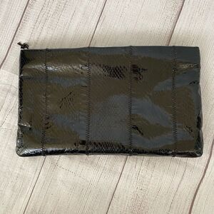Clemente vintage black clutch w/zipper closure